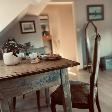 Patina House Barevny Svet דירה